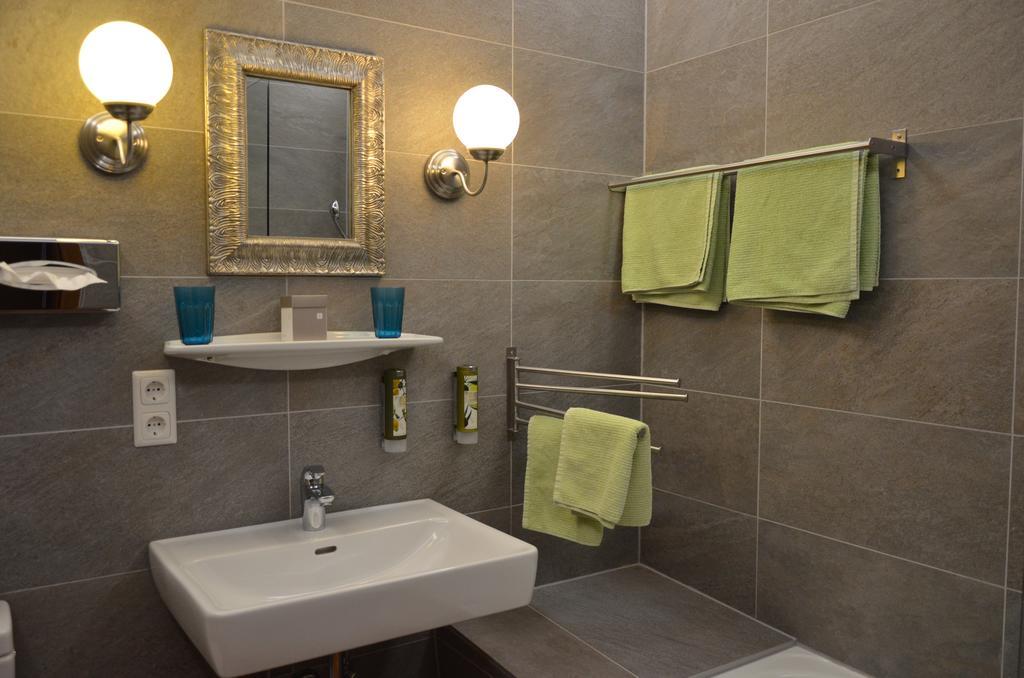Dahoam By Sarina - Rooms & Suites Τσελ αμ Ζέε Δωμάτιο φωτογραφία